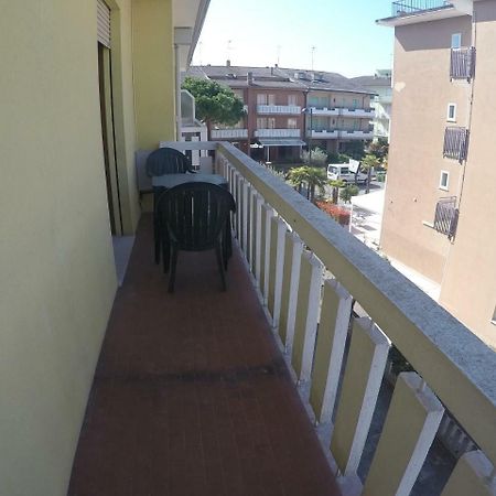 Caorle Economy Apartments Exteriör bild