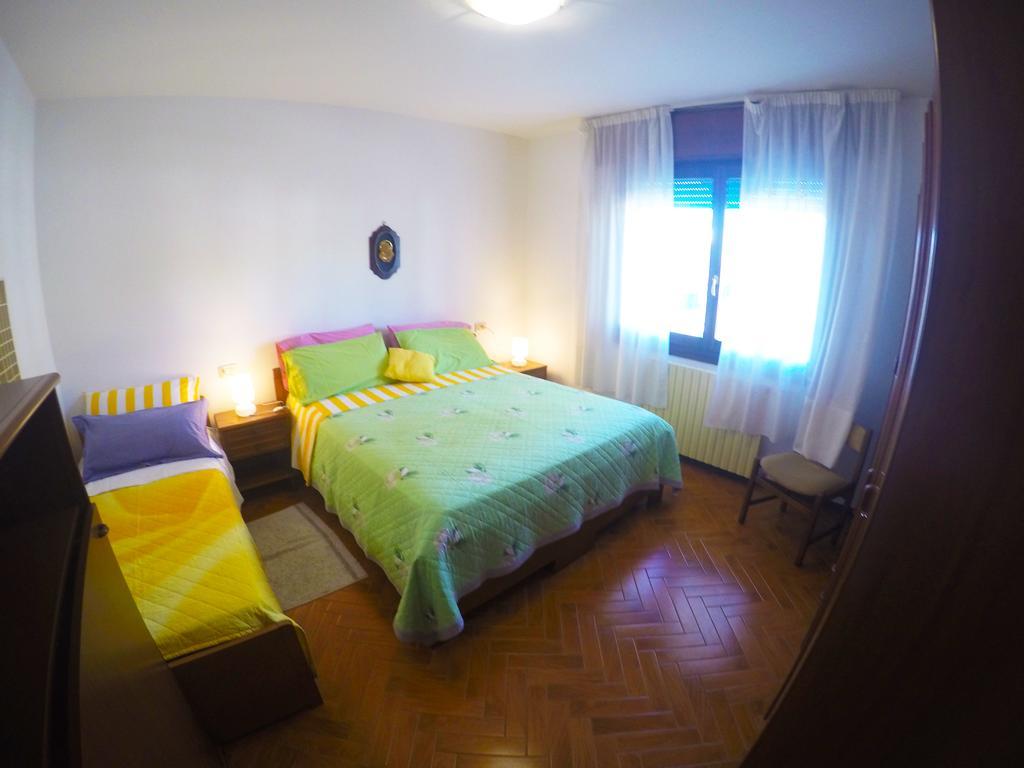 Caorle Economy Apartments Rum bild