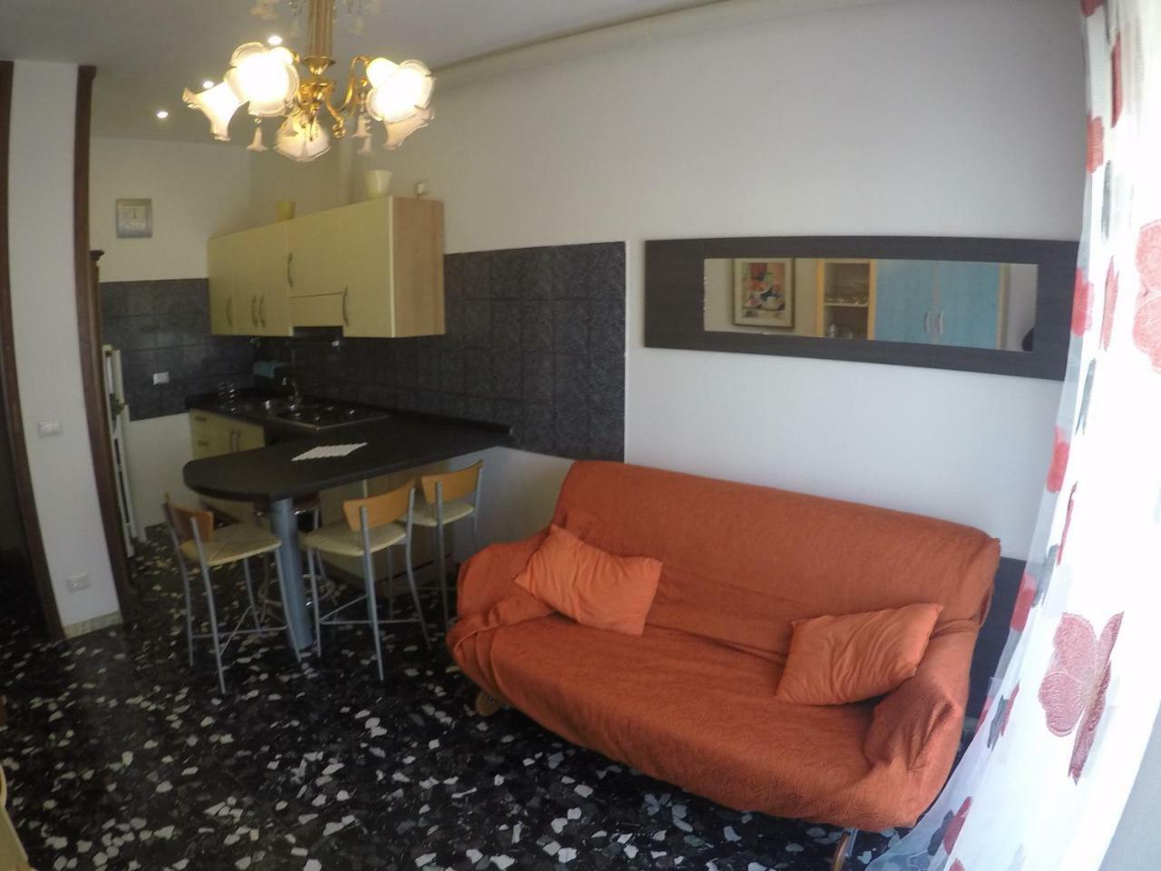 Caorle Economy Apartments Exteriör bild